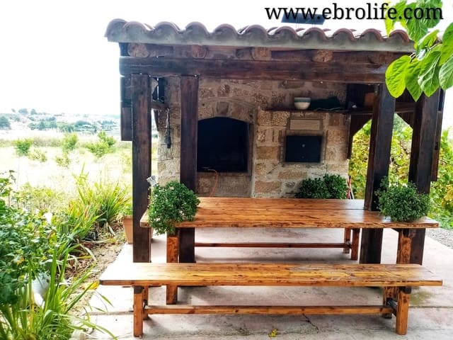 6 bedroom Villa for sale in Caspe with garage - € 700,000 (Ref: 5742929)