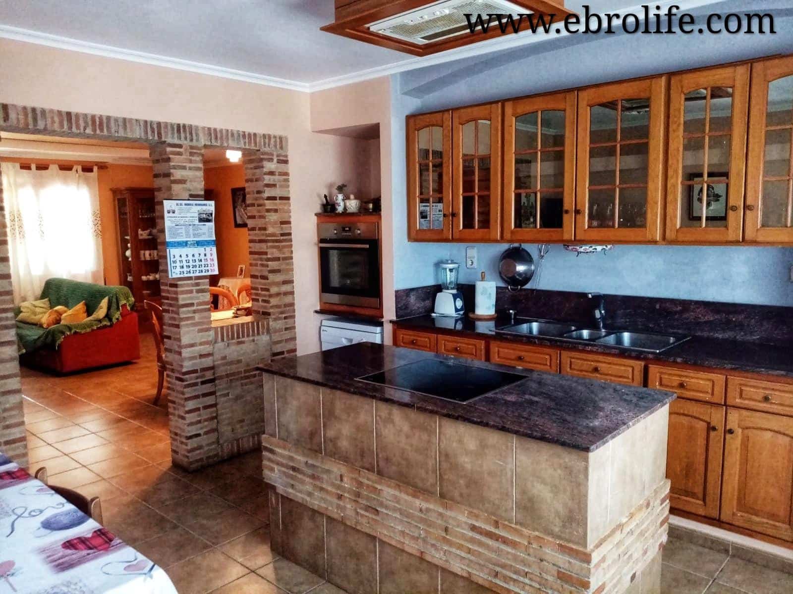 6 soverom Villa til salgs i Caspe med garasje - € 700 000 (Ref: 5742929)