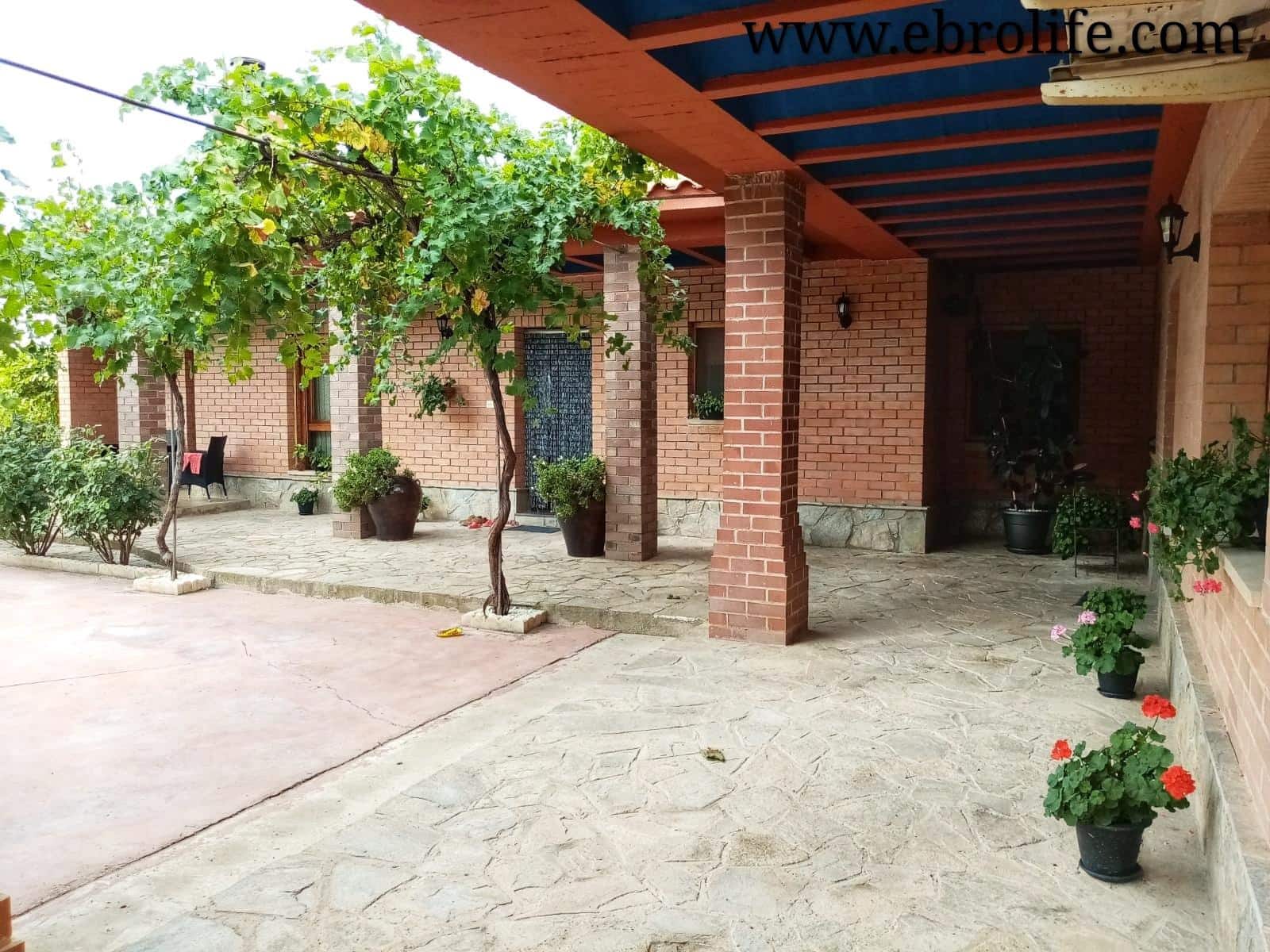 6 soverom Villa til salgs i Caspe med garasje - € 700 000 (Ref: 5742929)