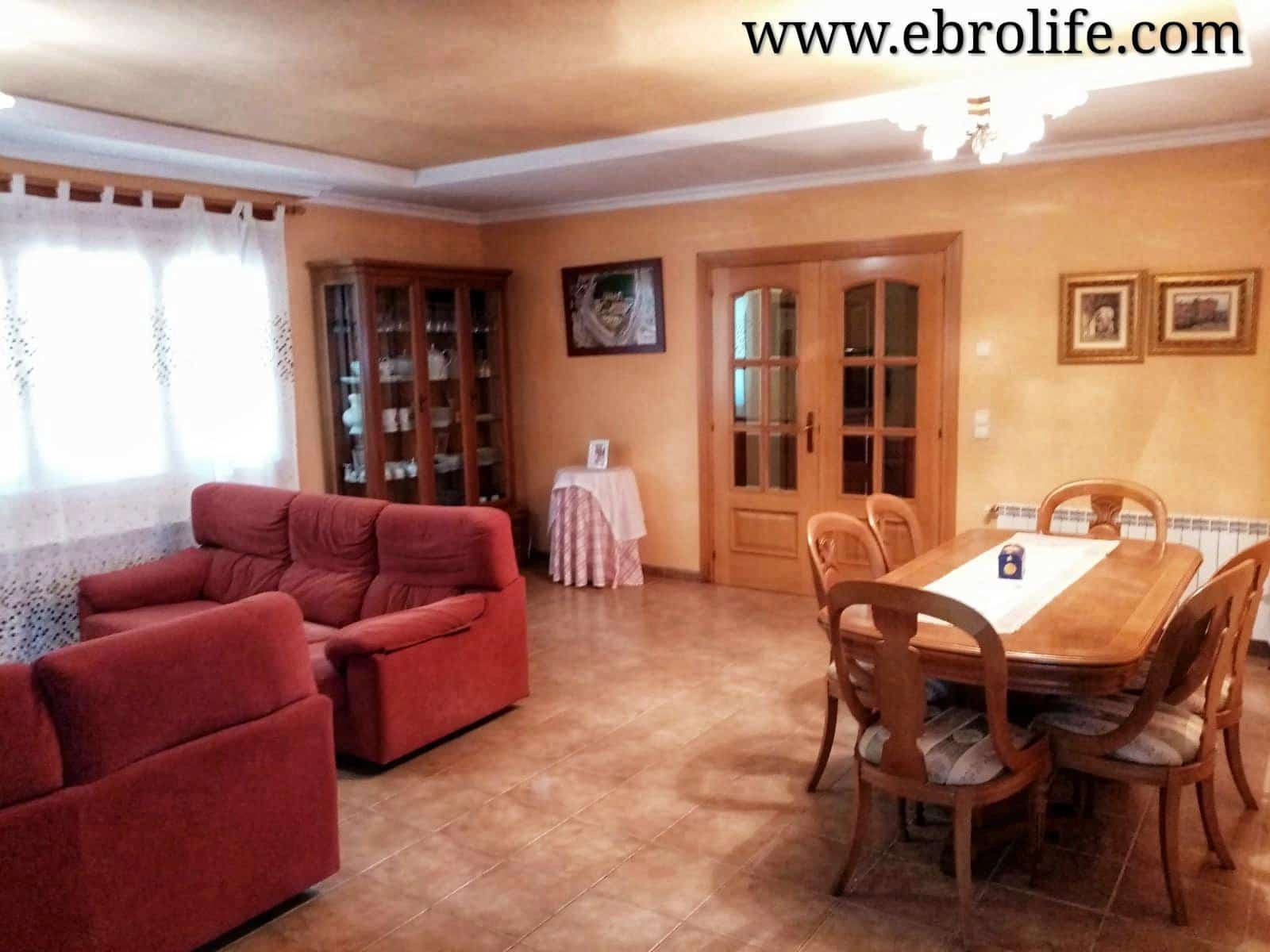 6 soverom Villa til salgs i Caspe med garasje - € 700 000 (Ref: 5742929)