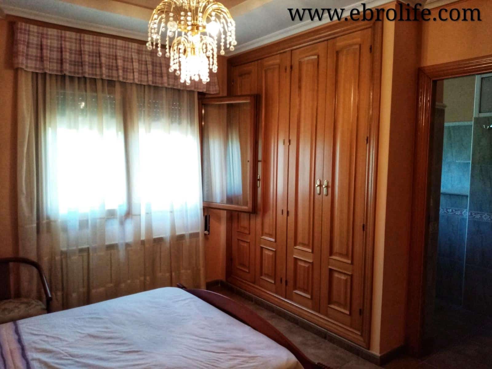 6 soverom Villa til salgs i Caspe med garasje - € 700 000 (Ref: 5742929)