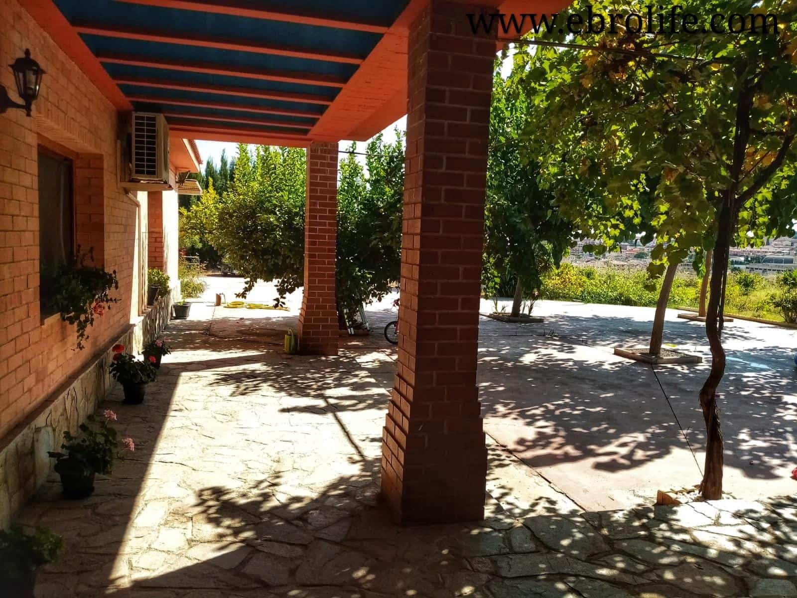 6 soverom Villa til salgs i Caspe med garasje - € 700 000 (Ref: 5742929)