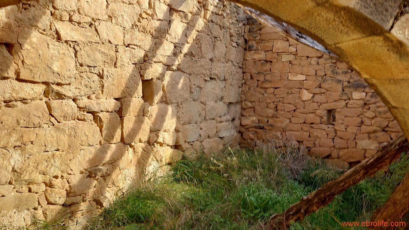 Finca/Landehus til salg i Alcaniz - € 36.000 (Ref: 7744517)