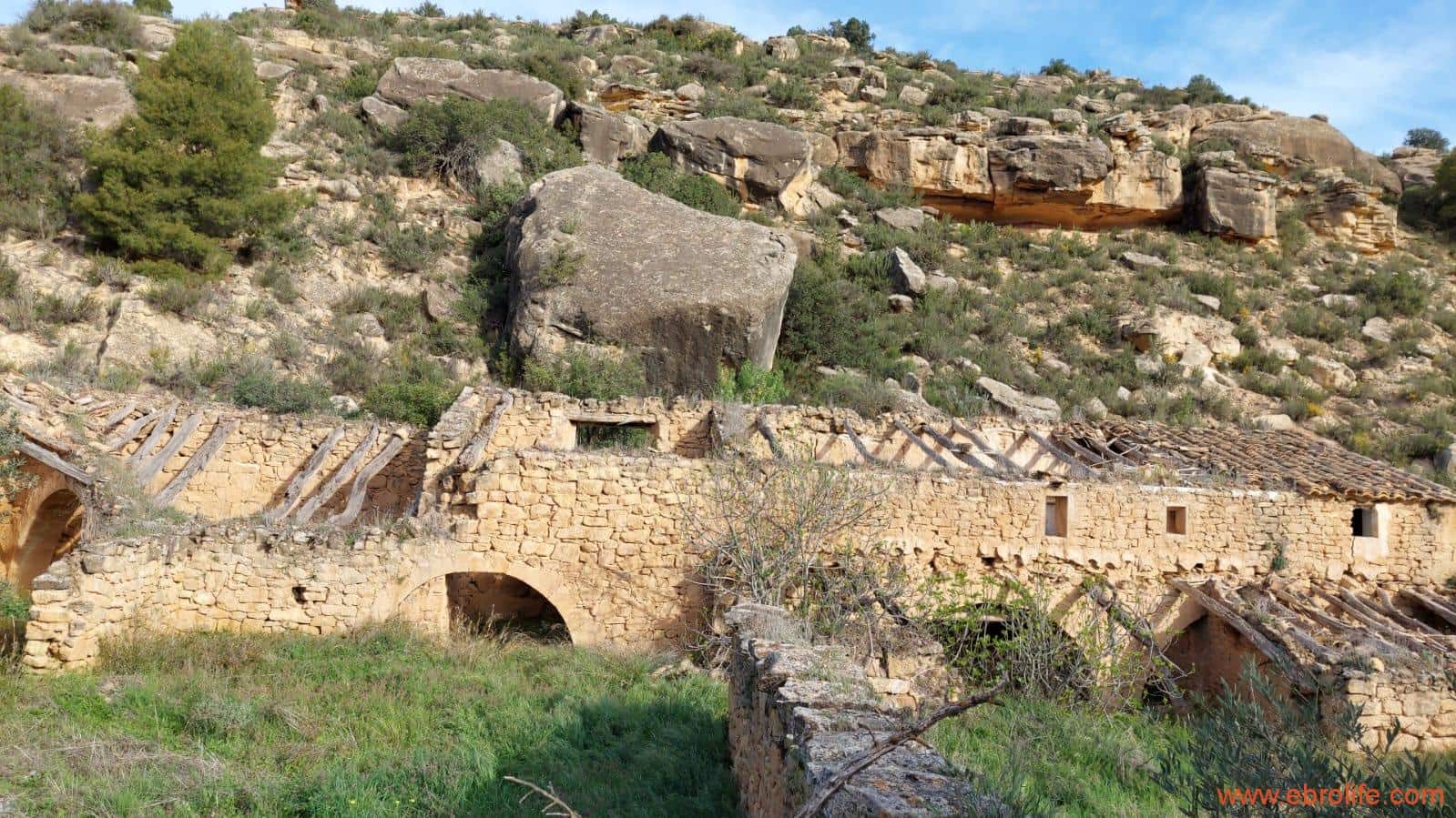 Finca/Landehus til salg i Alcaniz - € 36.000 (Ref: 7744517)