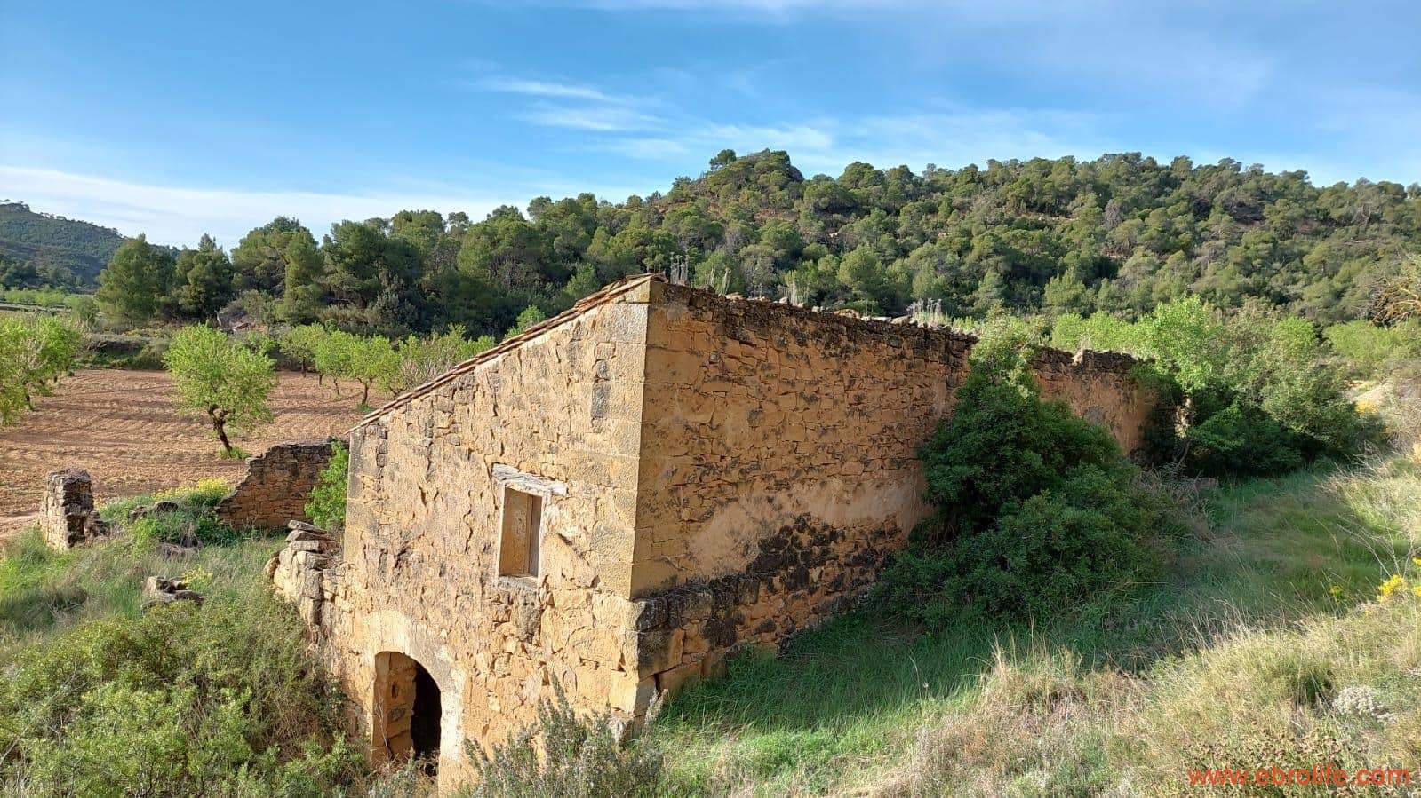 Finca/Landehus til salg i Alcaniz - € 36.000 (Ref: 7744517)