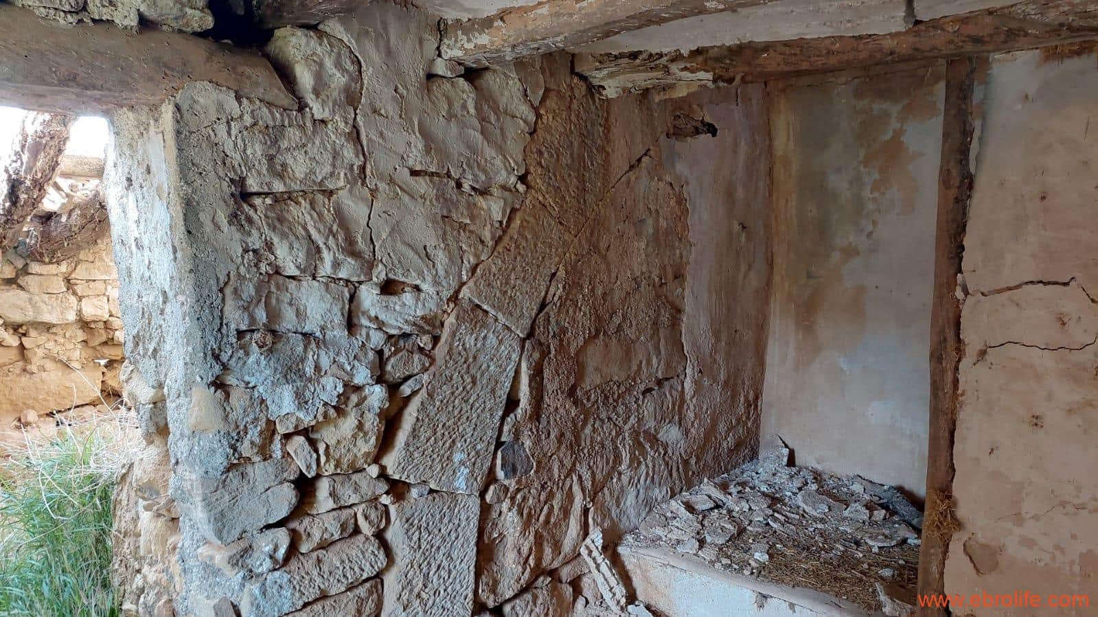 Finca/Landehus til salg i Alcaniz - € 36.000 (Ref: 7744517)