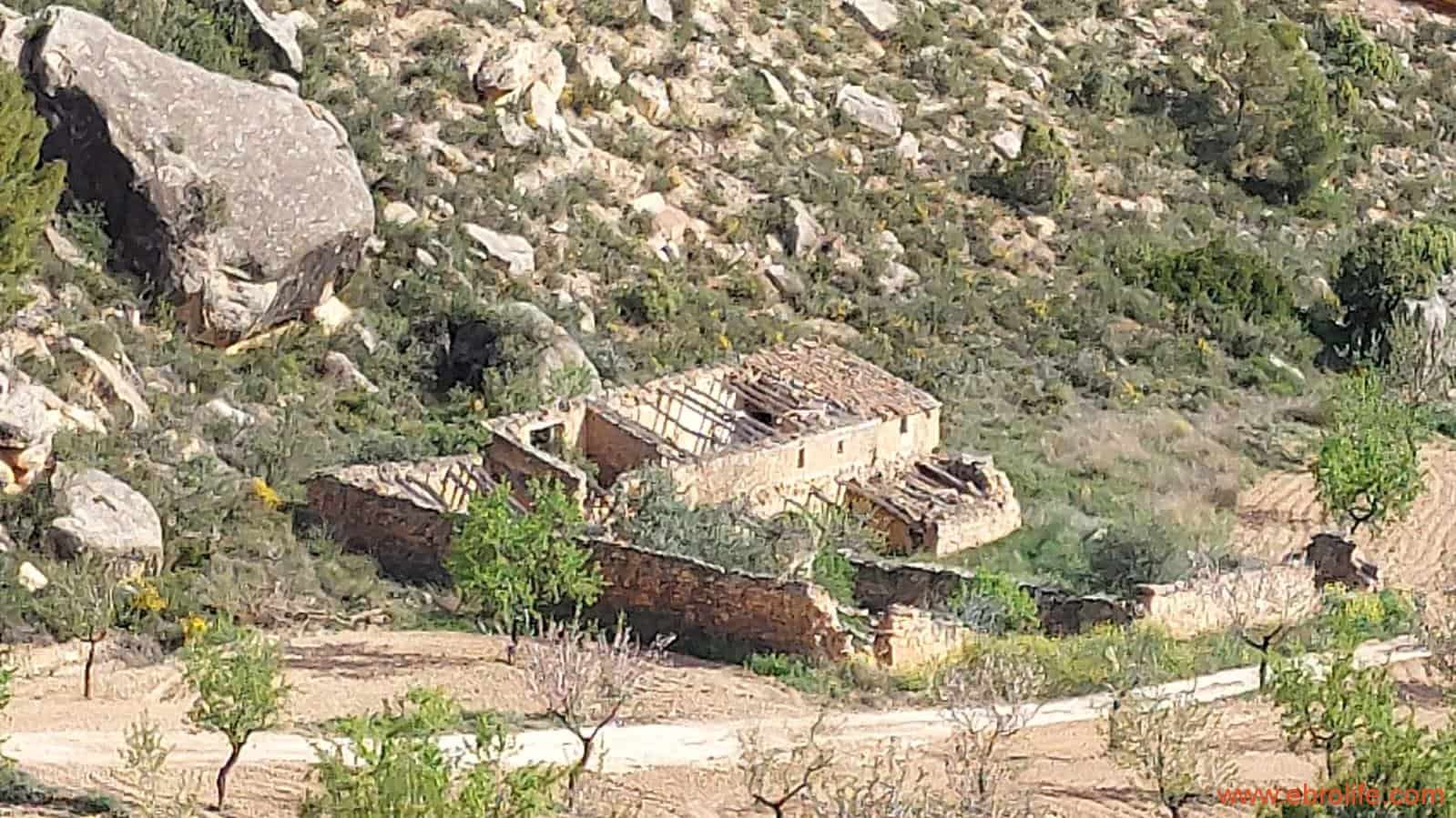 Finca/Landehus til salg i Alcaniz - € 36.000 (Ref: 7744517)