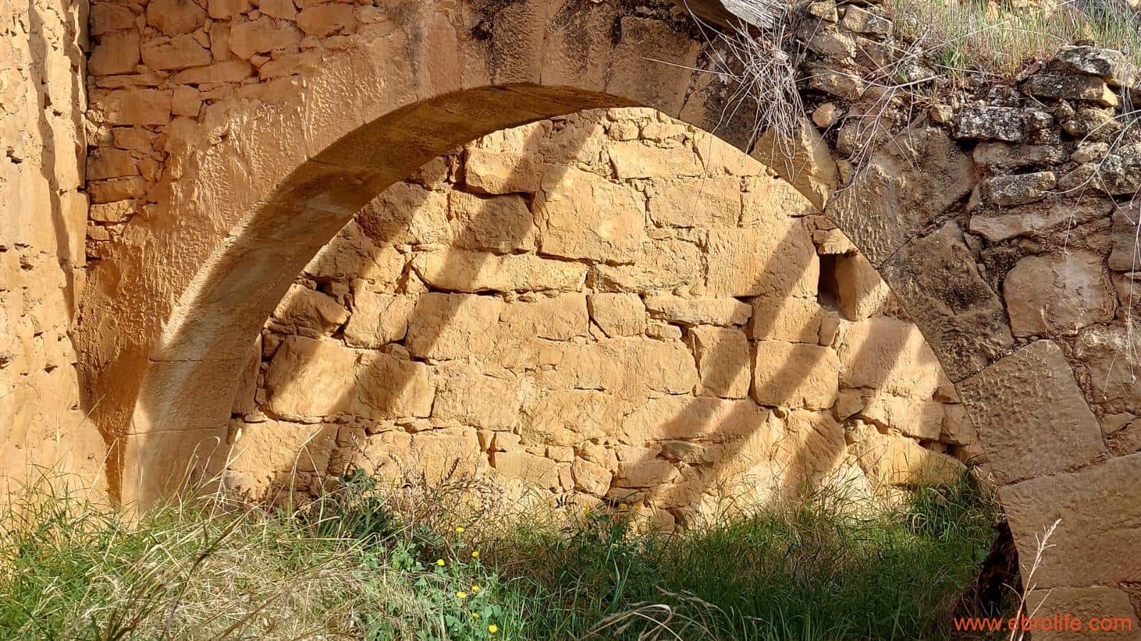 Finca/Landehus til salg i Alcaniz - € 36.000 (Ref: 7744517)