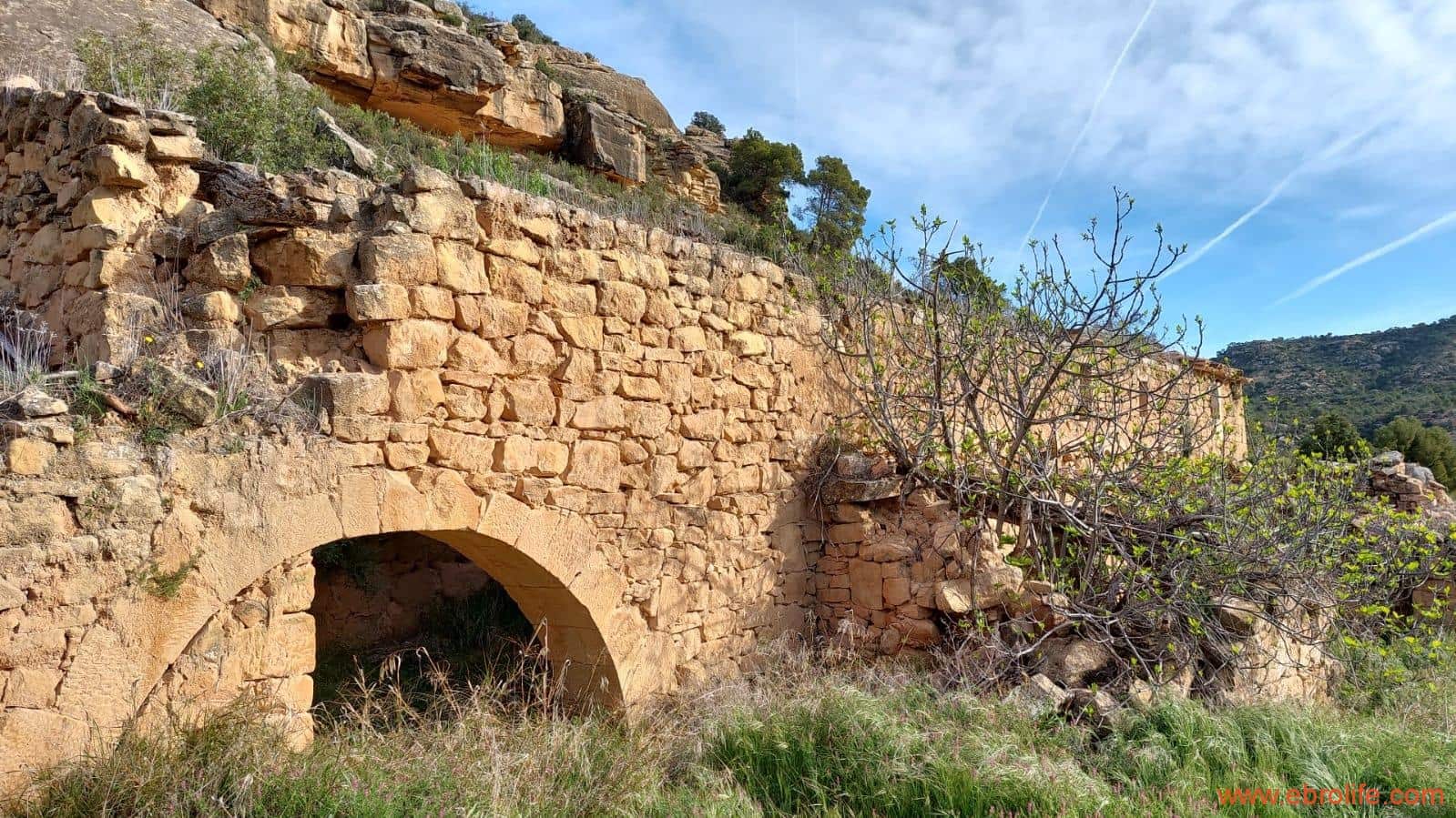 Finca/Landehus til salg i Alcaniz - € 36.000 (Ref: 7744517)