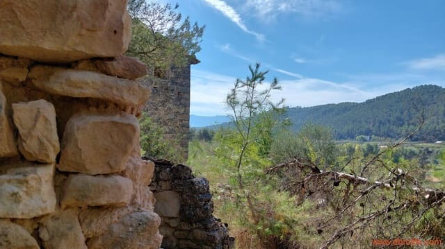 Finca/Landhuis te koop in Valderrobres - € 54.000 (Ref: 7842931)