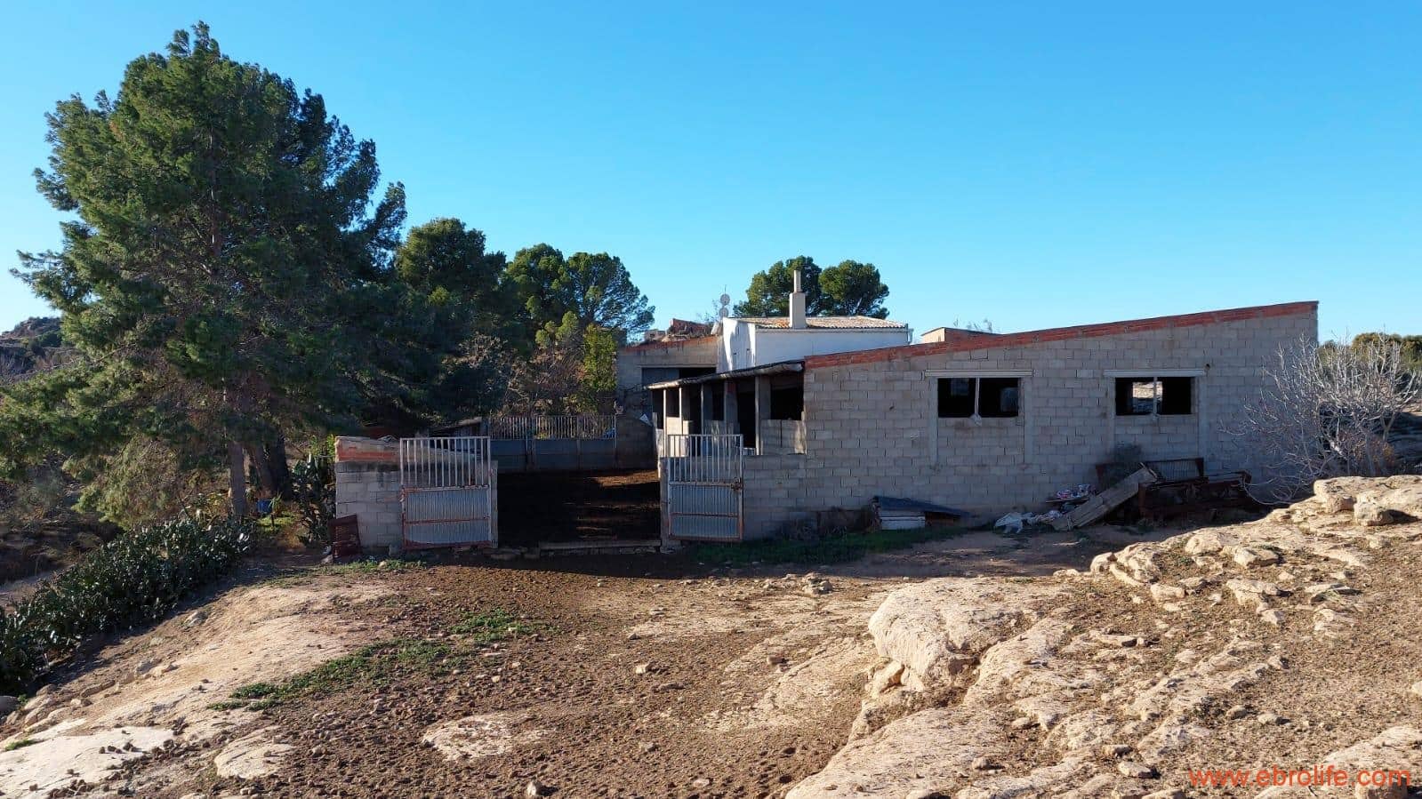 5 soveværelse Finca/Landehus til salg i Caspe - € 180.000 (Ref: 8069876)