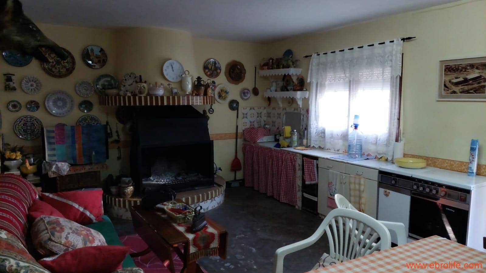 5 soveværelse Finca/Landehus til salg i Caspe - € 180.000 (Ref: 8069876)