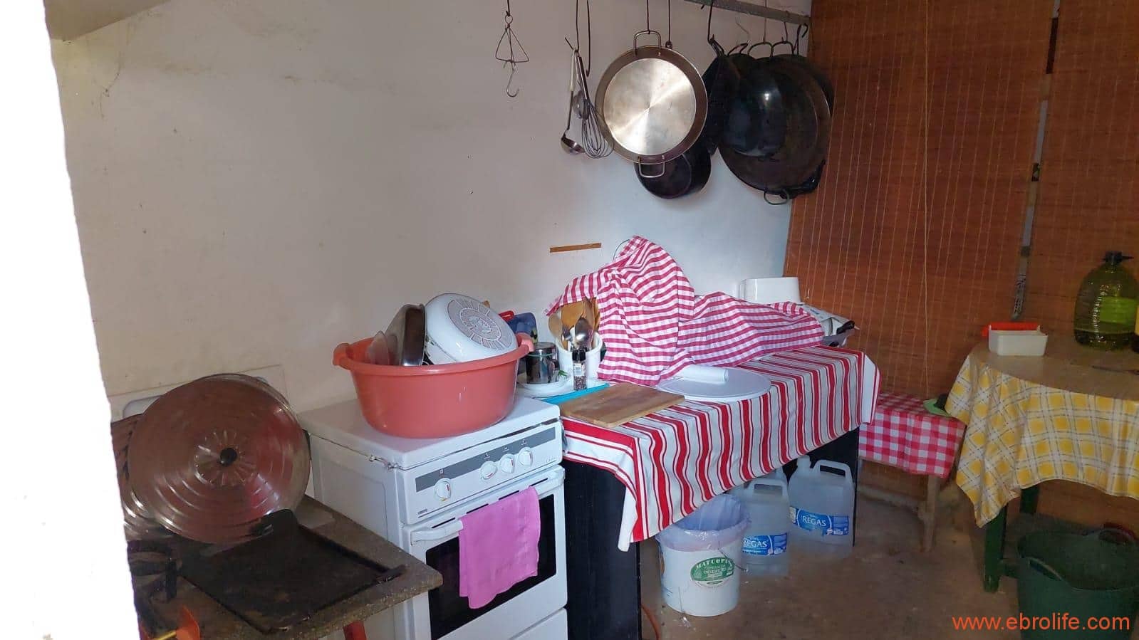 5 soveværelse Finca/Landehus til salg i Caspe - € 180.000 (Ref: 8069876)