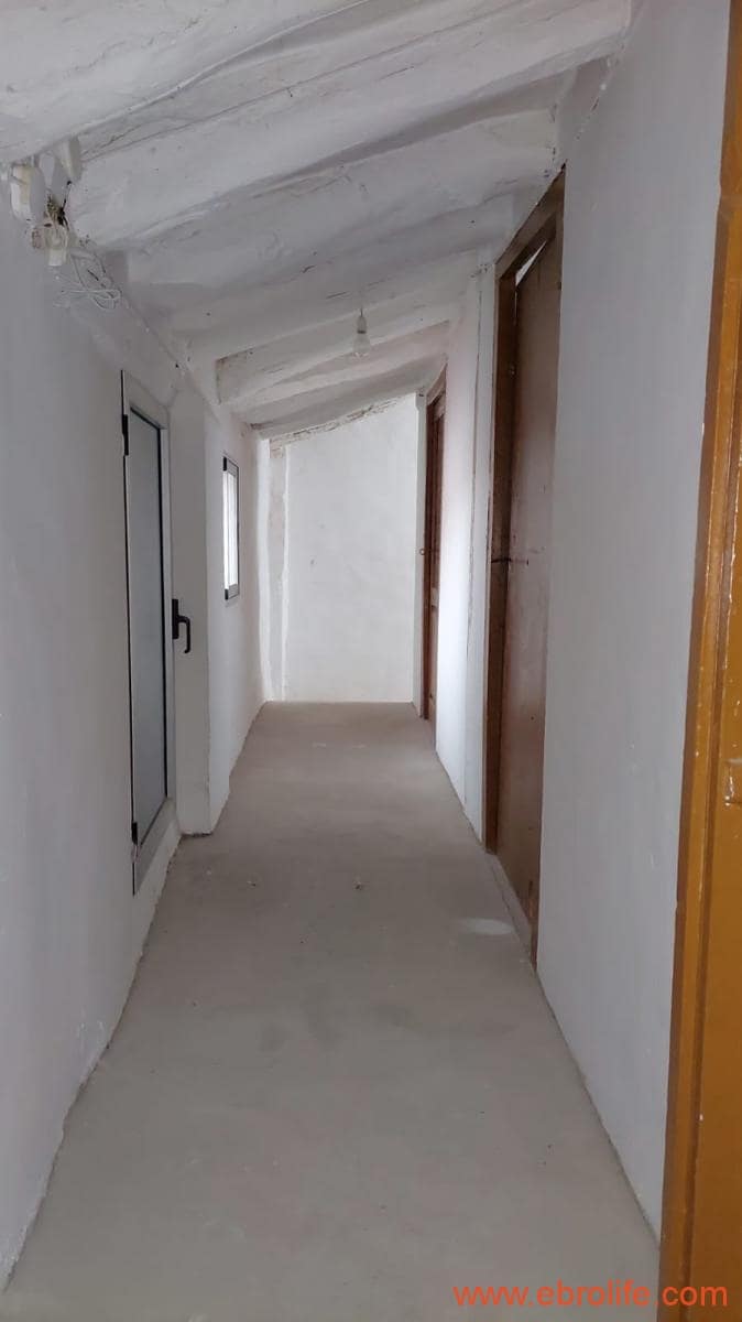 6 soveværelse Byhus til salg i Caspe med garage - € 90.000 (Ref: 8399773)