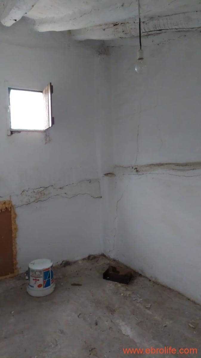 6 soveværelse Byhus til salg i Caspe med garage - € 90.000 (Ref: 8399773)