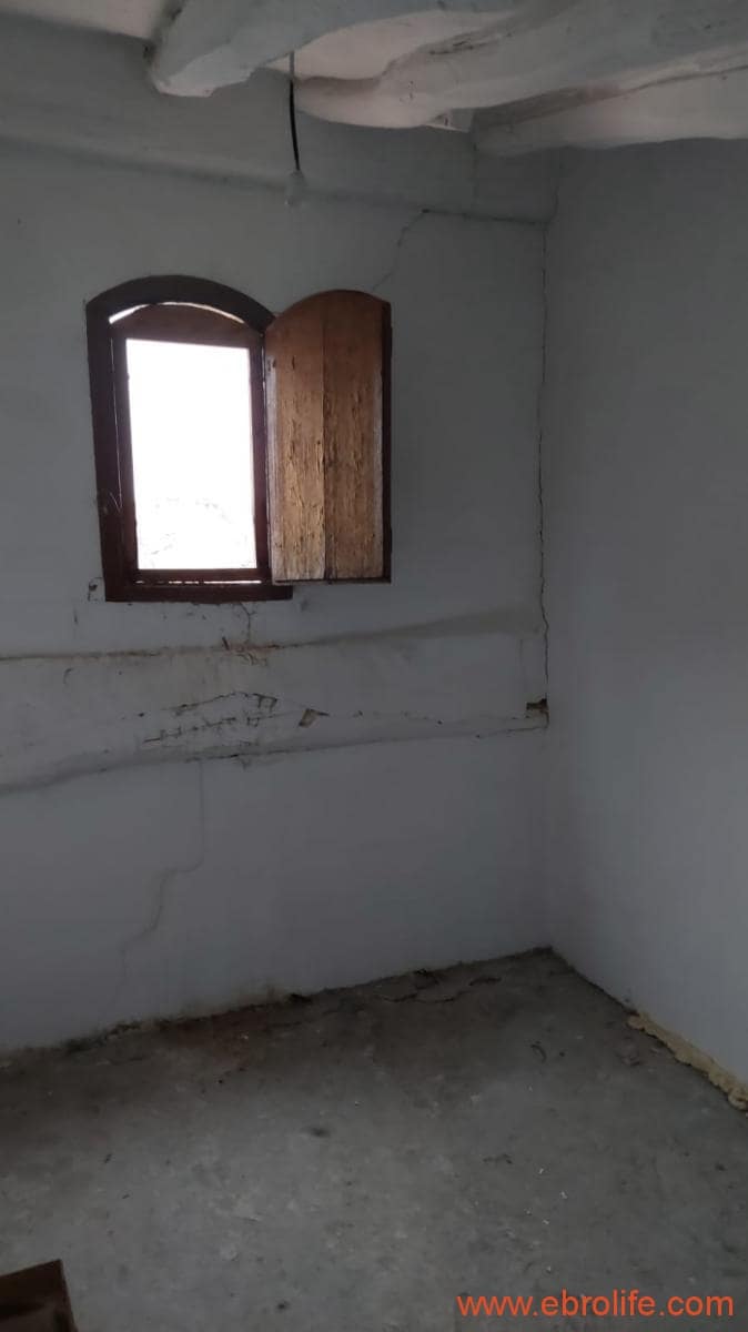 6 soveværelse Byhus til salg i Caspe med garage - € 90.000 (Ref: 8399773)