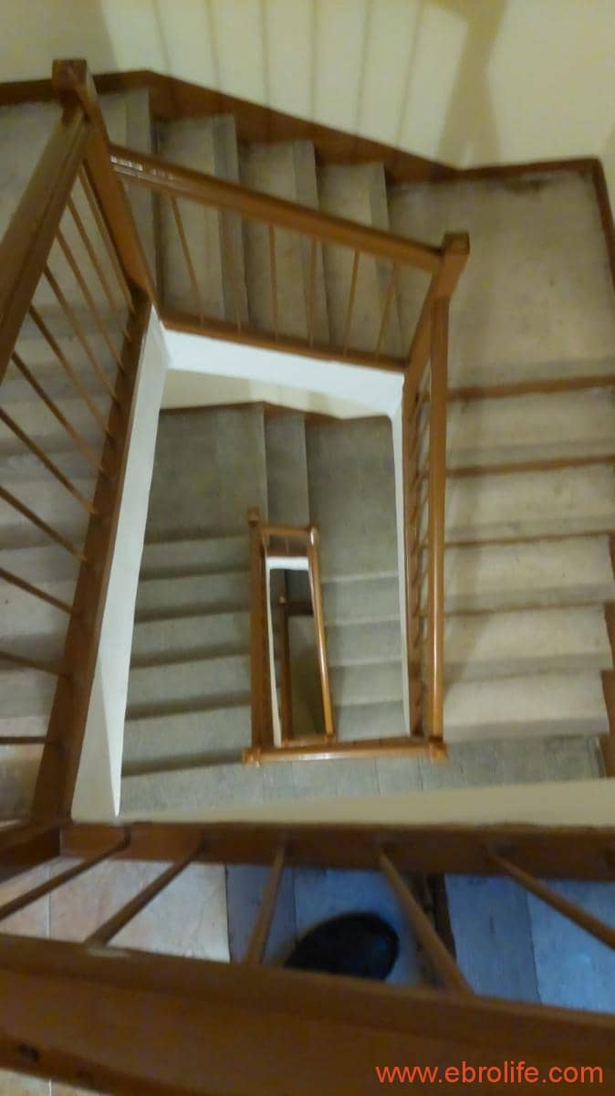 6 soveværelse Byhus til salg i Caspe med garage - € 90.000 (Ref: 8399773)