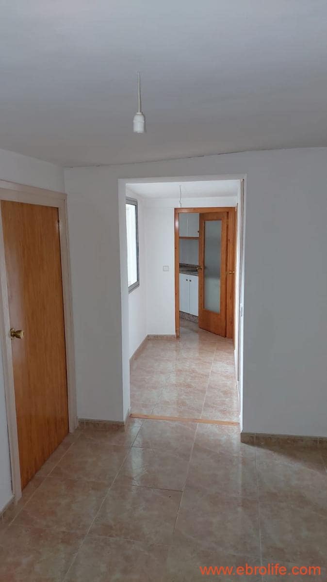 6 soveværelse Byhus til salg i Caspe med garage - € 90.000 (Ref: 8399773)