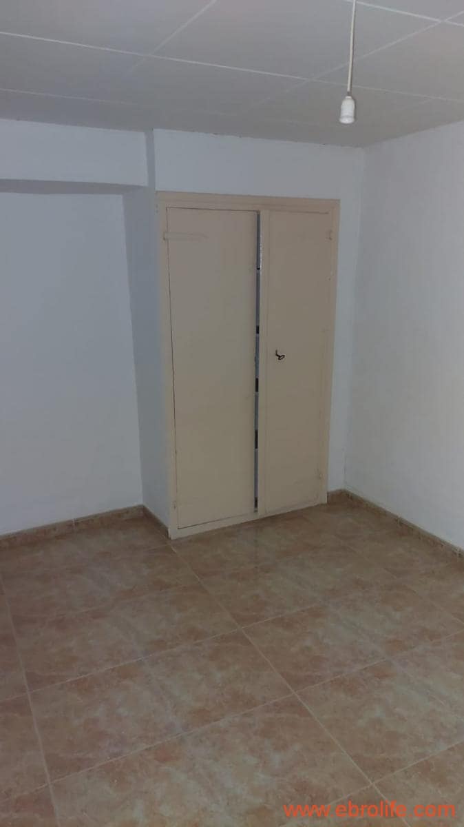 6 soveværelse Byhus til salg i Caspe med garage - € 90.000 (Ref: 8399773)