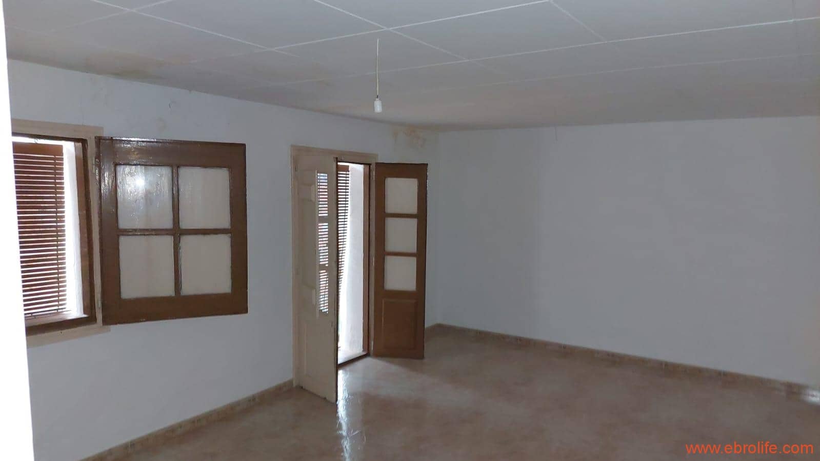 6 soveværelse Byhus til salg i Caspe med garage - € 90.000 (Ref: 8399773)