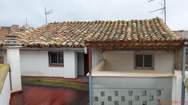 6 soveværelse Byhus til salg i Caspe med garage - € 90.000 (Ref: 8399773)