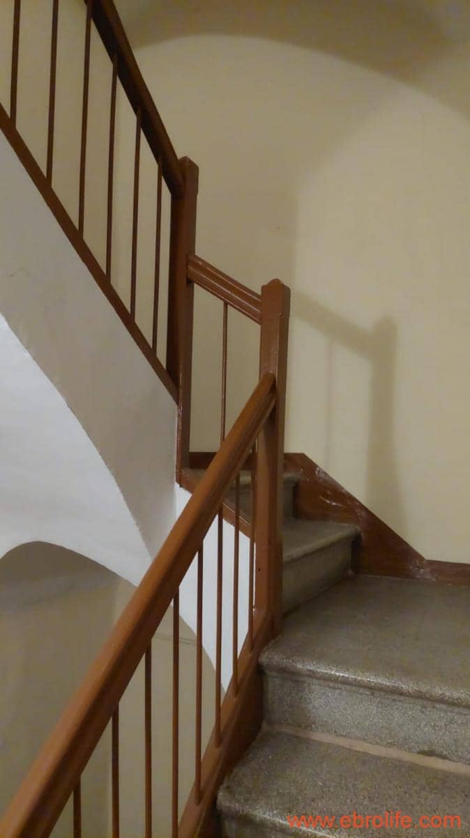 6 soveværelse Byhus til salg i Caspe med garage - € 90.000 (Ref: 8399773)