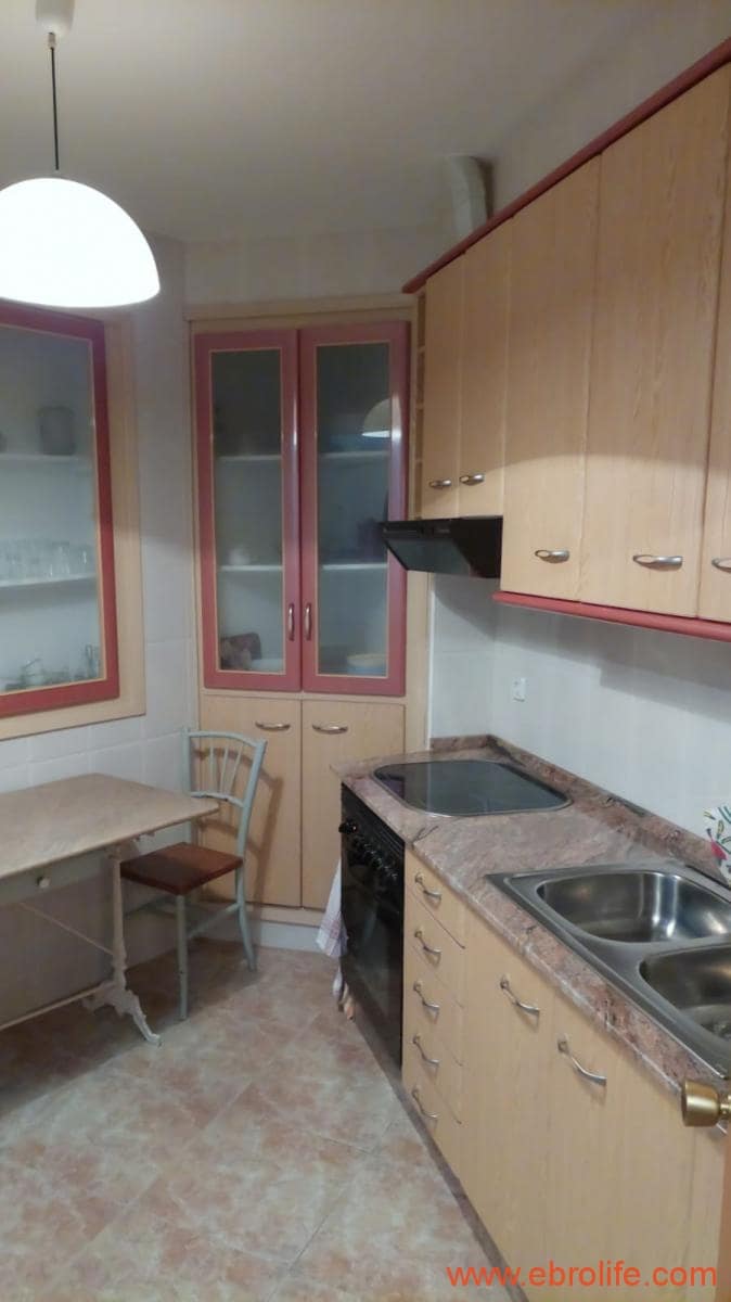 6 soveværelse Byhus til salg i Caspe med garage - € 90.000 (Ref: 8399773)