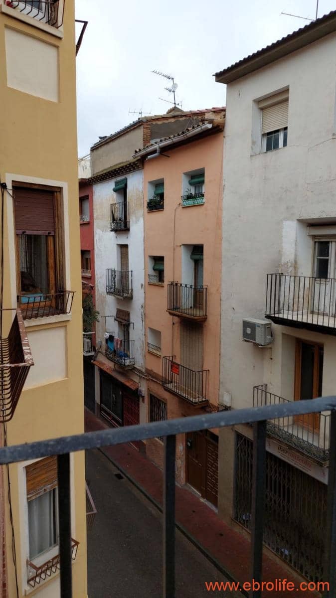 6 soveværelse Byhus til salg i Caspe med garage - € 90.000 (Ref: 8399773)