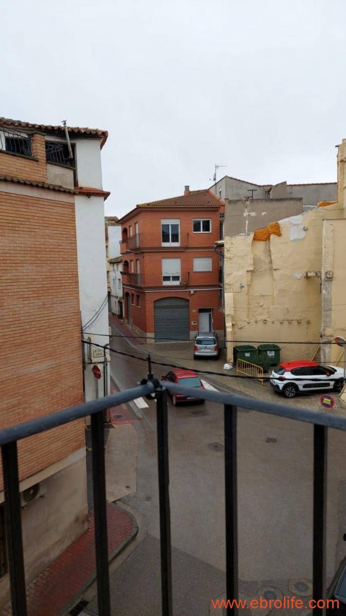 6 soveværelse Byhus til salg i Caspe med garage - € 90.000 (Ref: 8399773)