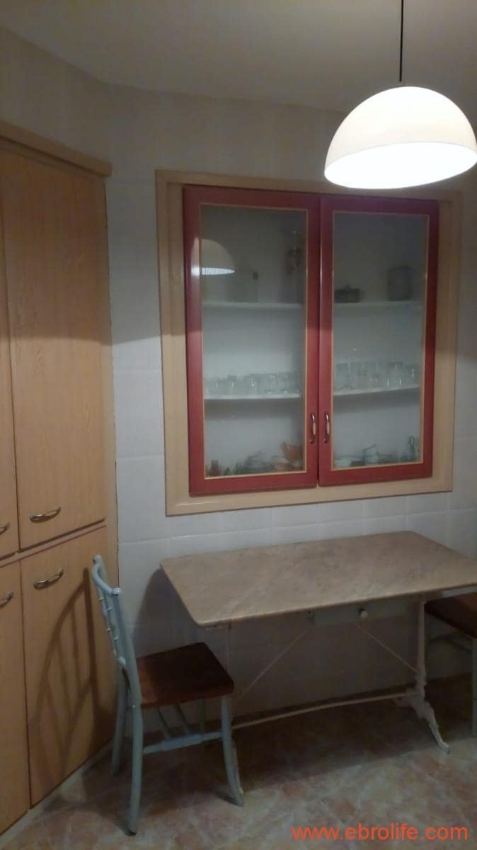 6 soveværelse Byhus til salg i Caspe med garage - € 90.000 (Ref: 8399773)