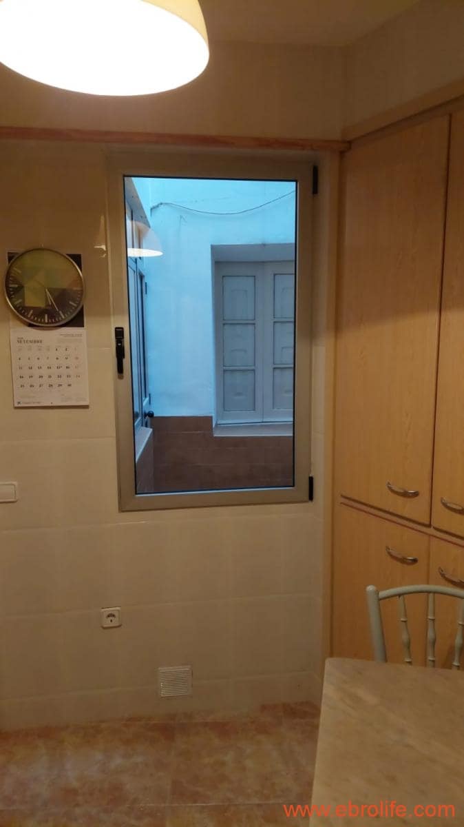 6 soveværelse Byhus til salg i Caspe med garage - € 90.000 (Ref: 8399773)