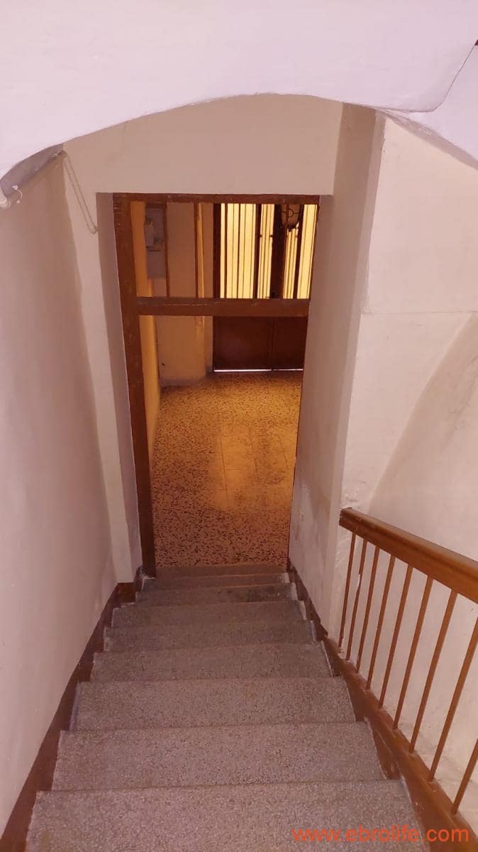 6 soveværelse Byhus til salg i Caspe med garage - € 90.000 (Ref: 8399773)