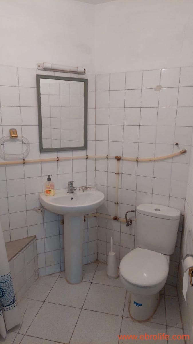 6 soveværelse Byhus til salg i Caspe med garage - € 90.000 (Ref: 8399773)