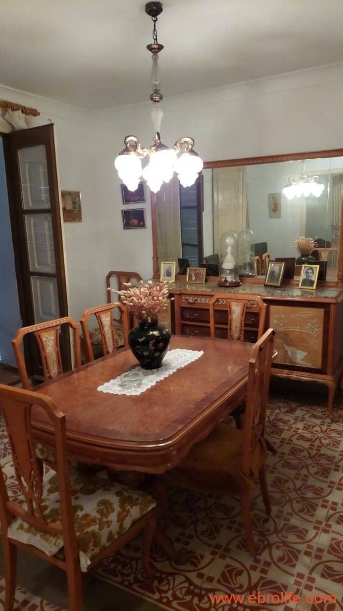 6 soveværelse Byhus til salg i Caspe med garage - € 90.000 (Ref: 8399773)