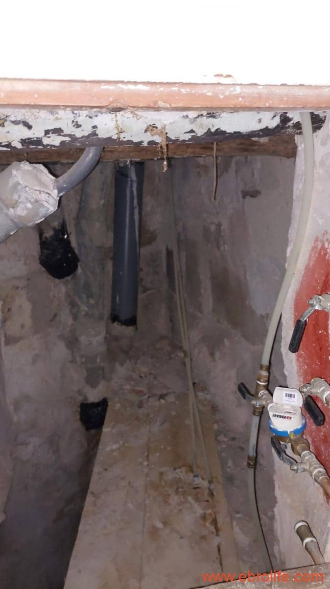 6 soveværelse Byhus til salg i Caspe med garage - € 90.000 (Ref: 8399773)