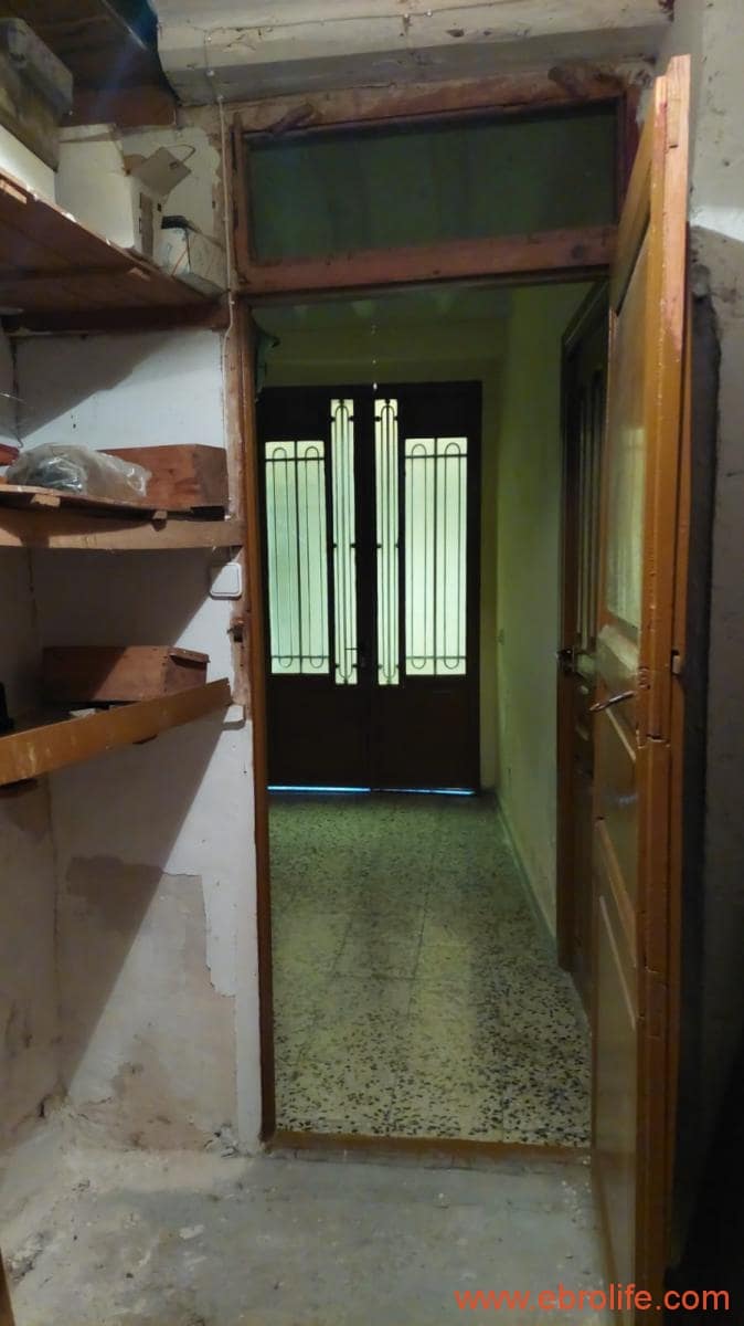 6 soveværelse Byhus til salg i Caspe med garage - € 90.000 (Ref: 8399773)