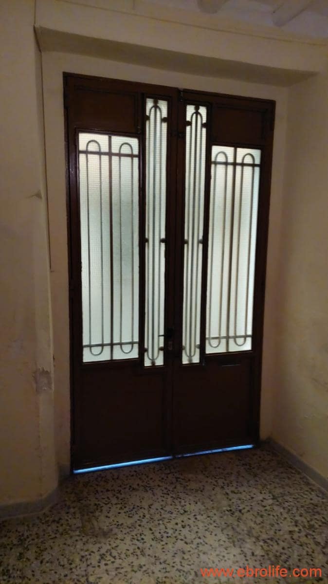 6 soveværelse Byhus til salg i Caspe med garage - € 90.000 (Ref: 8399773)