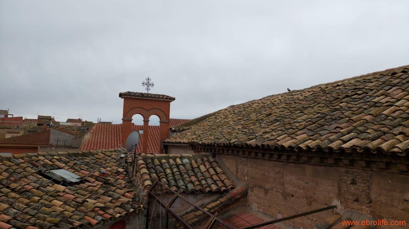 6 soveværelse Byhus til salg i Caspe med garage - € 90.000 (Ref: 8399773)