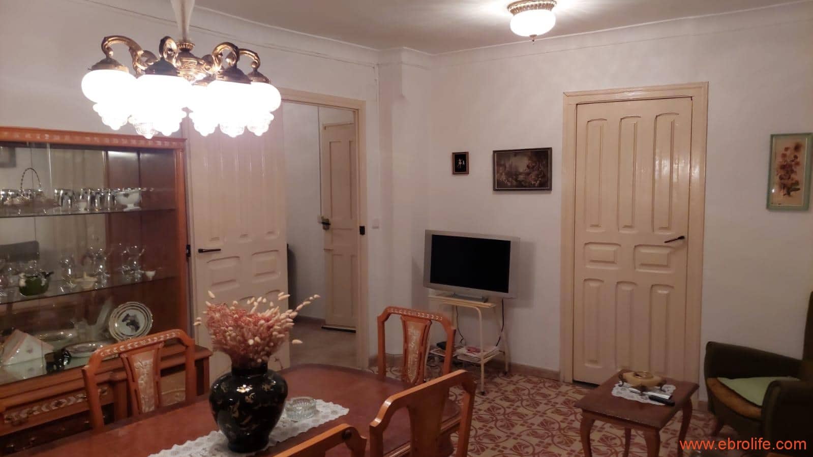 6 soveværelse Byhus til salg i Caspe med garage - € 90.000 (Ref: 8399773)