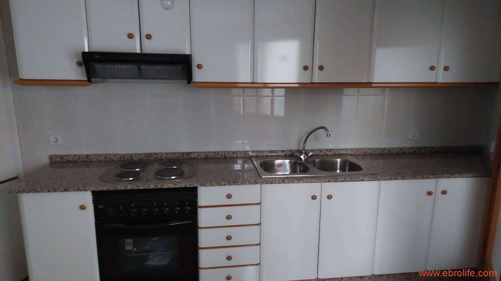 6 soveværelse Byhus til salg i Caspe med garage - € 90.000 (Ref: 8399773)