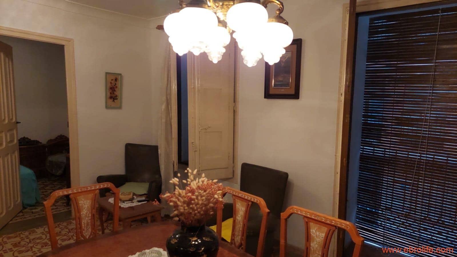 6 soveværelse Byhus til salg i Caspe med garage - € 90.000 (Ref: 8399773)