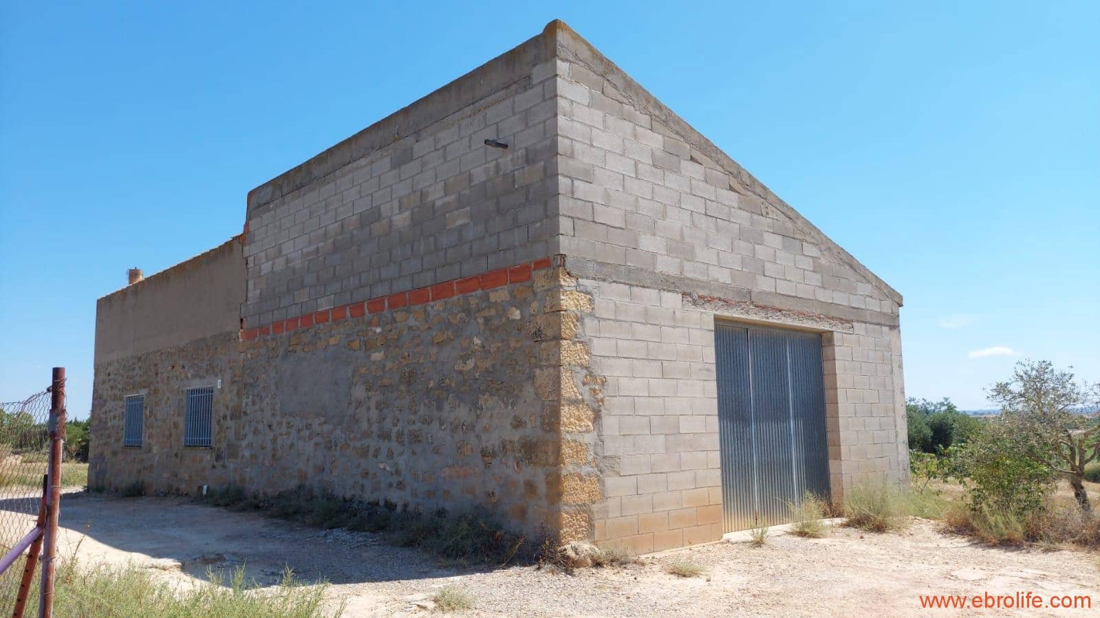 2 soveværelse Finca/Landehus til salg i Caspe - € 120.000 (Ref: 8527865)