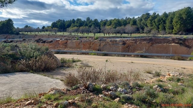 1 Zimmer Finca/Landgut zu verkaufen in Monroyo - 76.000 € (Ref: 8673339)