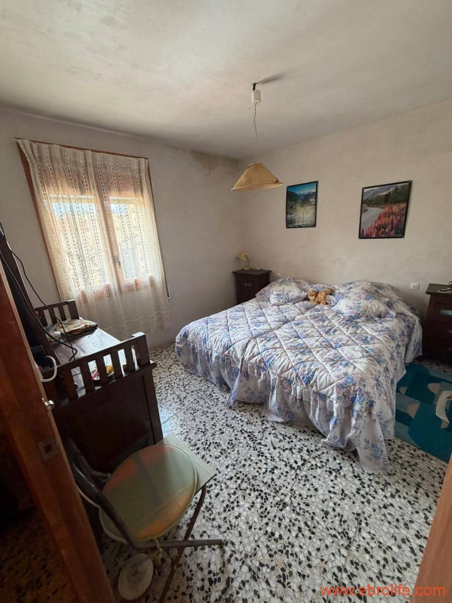 2 bedroom Townhouse for sale in Maella - € 46,000 (Ref: 9839965)