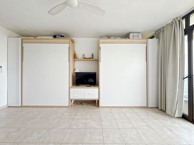 Leilighet til leie i Santa Eulalia / Santa Eularia - € 1 200 (Ref: 10041170)
