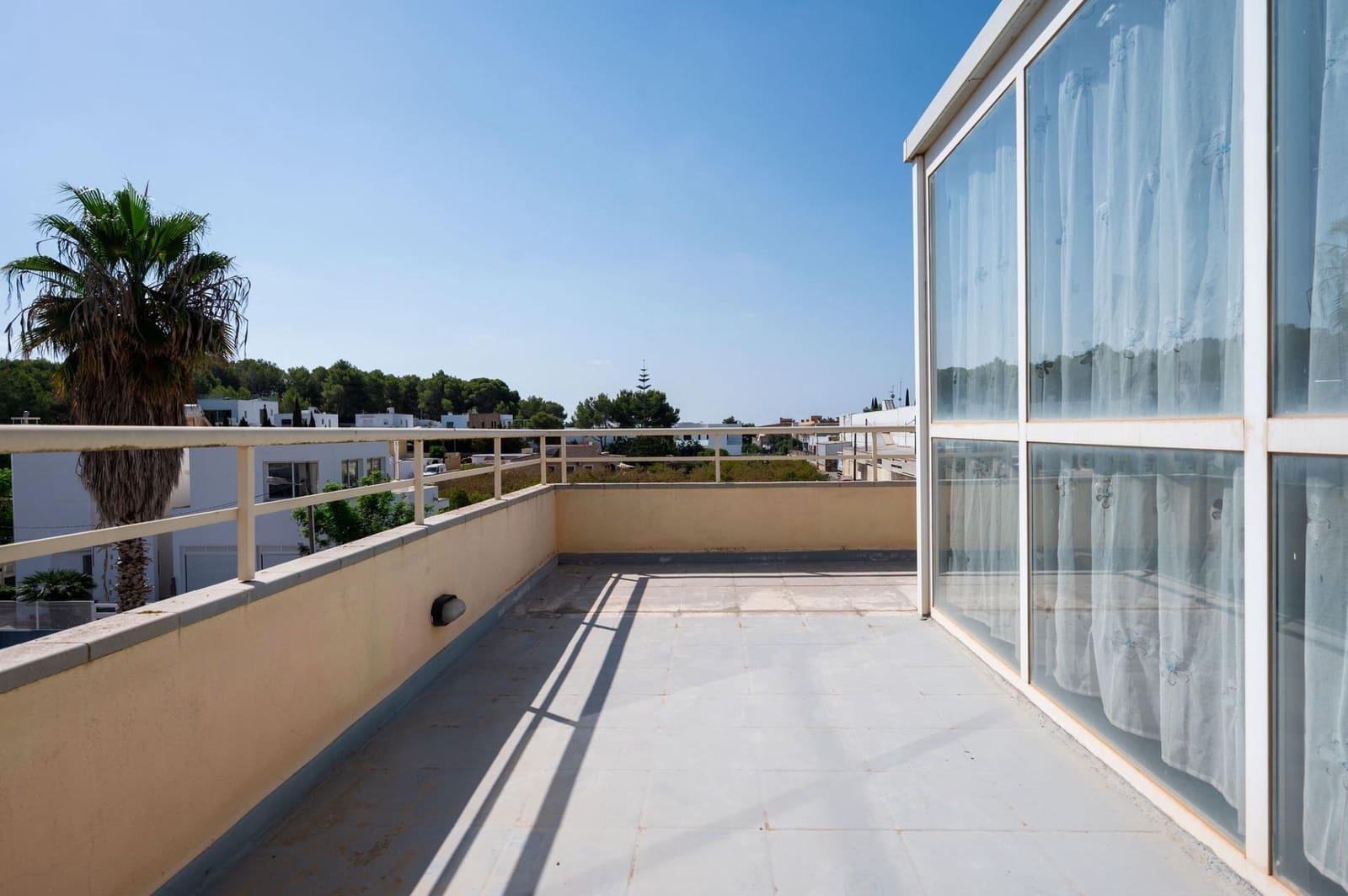 4 quarto Moradia para venda em Nuestra Senora de Jesus com piscina garagem - 1 300 000 € (Ref: 10043063)