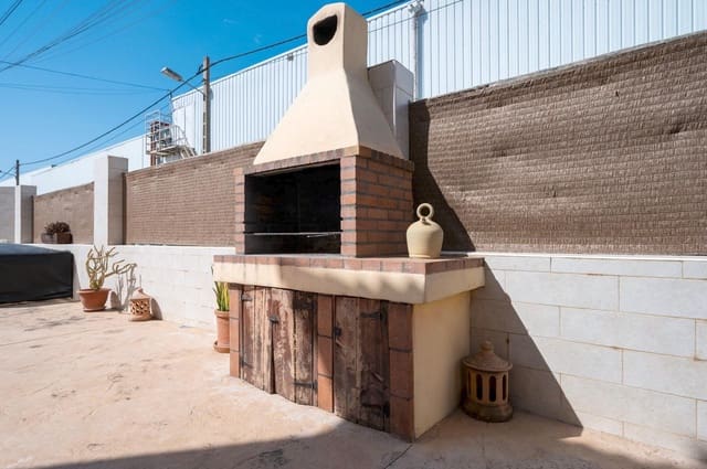 4 quarto Moradia para venda em Nuestra Señora de Jesus, Santa Eulalia / Santa Eularia com piscina garagem - 1 300 000 € (Ref: 10043063)
