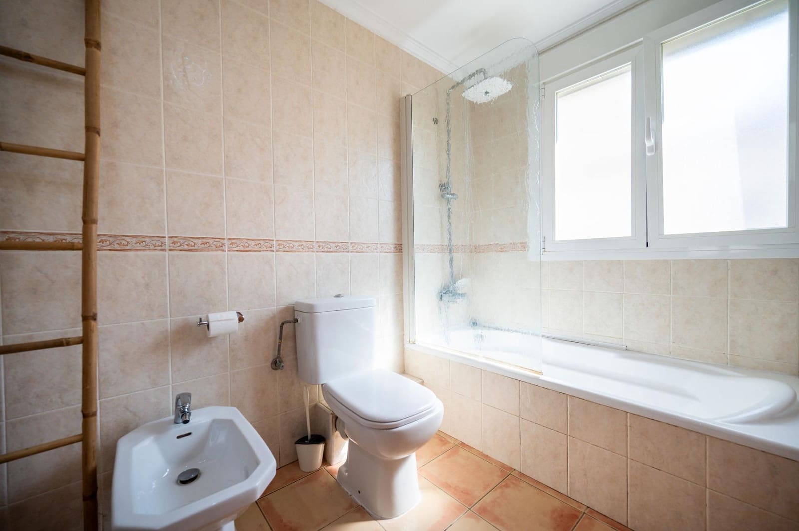 4 quarto Moradia para venda em Nuestra Senora de Jesus com piscina garagem - 1 300 000 € (Ref: 10043063)