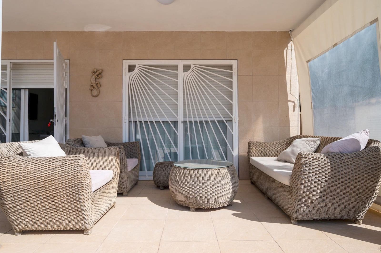 4 quarto Moradia para venda em Nuestra Senora de Jesus com piscina garagem - 1 300 000 € (Ref: 10043063)