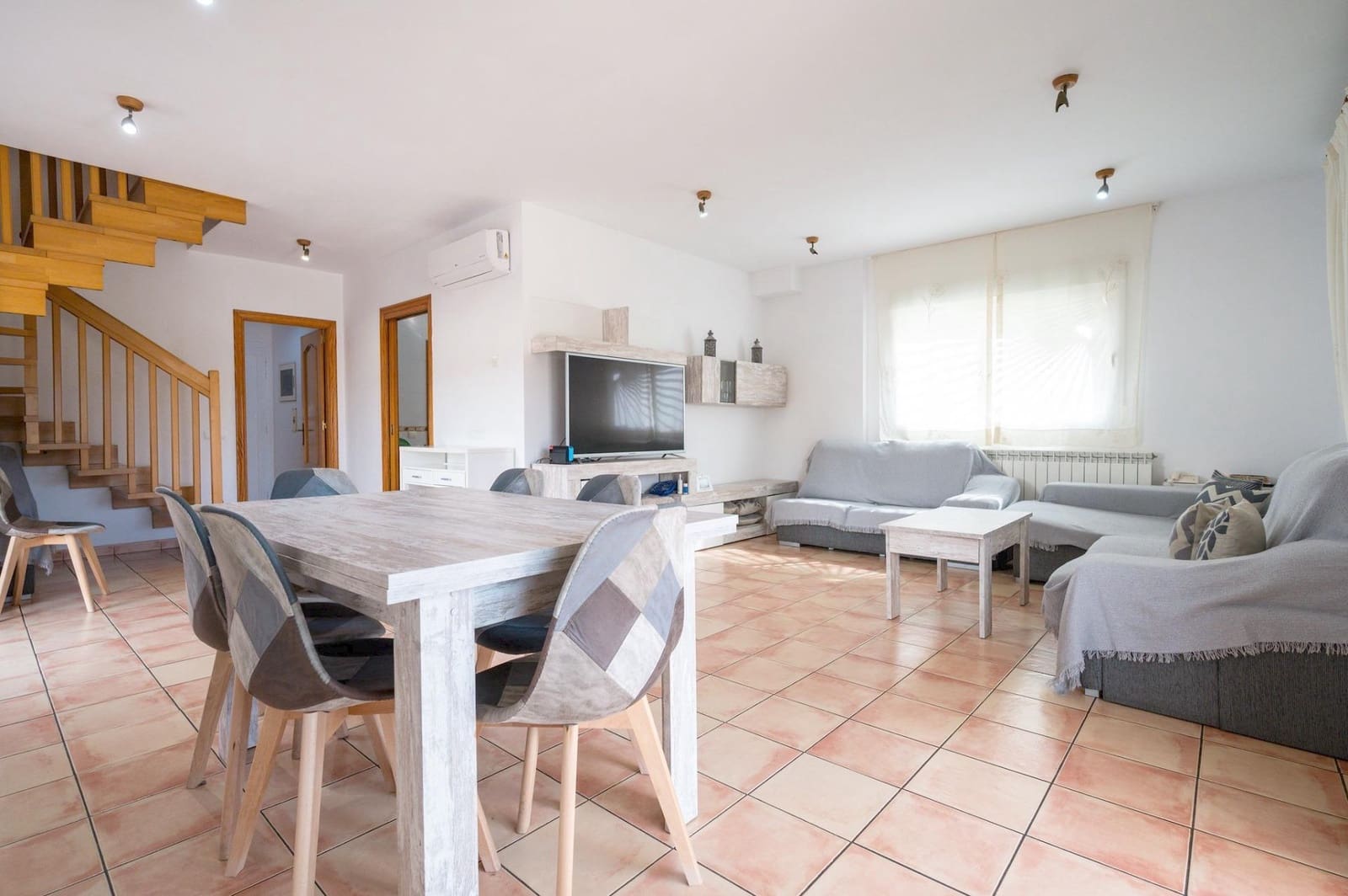 4 quarto Moradia para venda em Nuestra Senora de Jesus com piscina garagem - 1 300 000 € (Ref: 10043063)